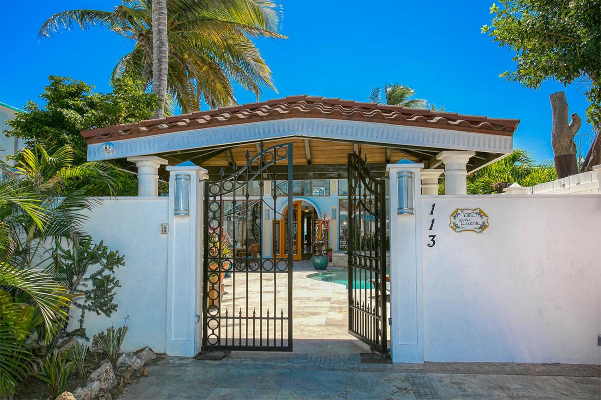 Villa rental St Martin - Entrance